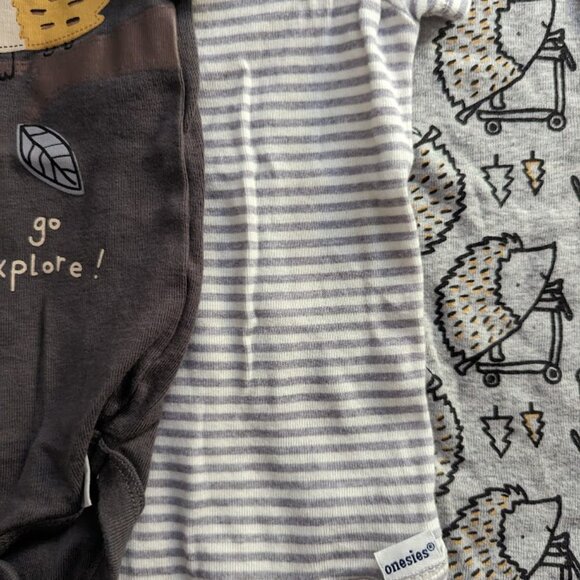 Gerber set of 3 short sleeve onesies - Picture 3 of 3